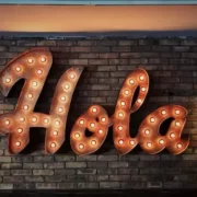 Panneau lumineux avec écrit expressions espagnole Hola