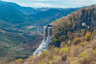 Cascade pétrifié de Hierve el Agua dans l'Etat de Oaxaca