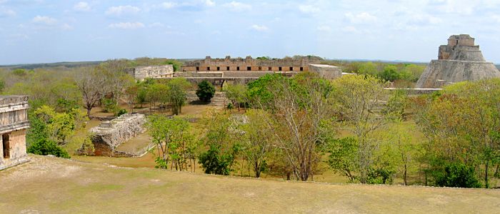 Vue panoramique de la zone archéologique de Uxmal